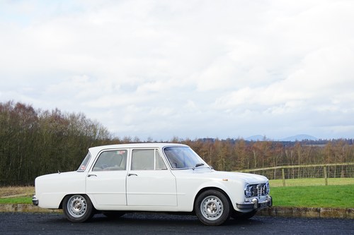 1973 Alfa Romeo Giulia Super 1.6 RHD - Beautiful condition VENDIDO