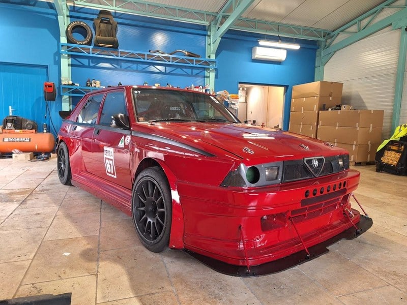 1988 Alfa Romeo 75 - 1 1988 Alfa Romeo 75 - 1