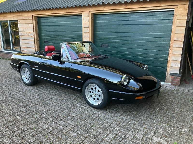 1991 Alfa Romeo Spider - 1 1991 Alfa Romeo Spider - 1