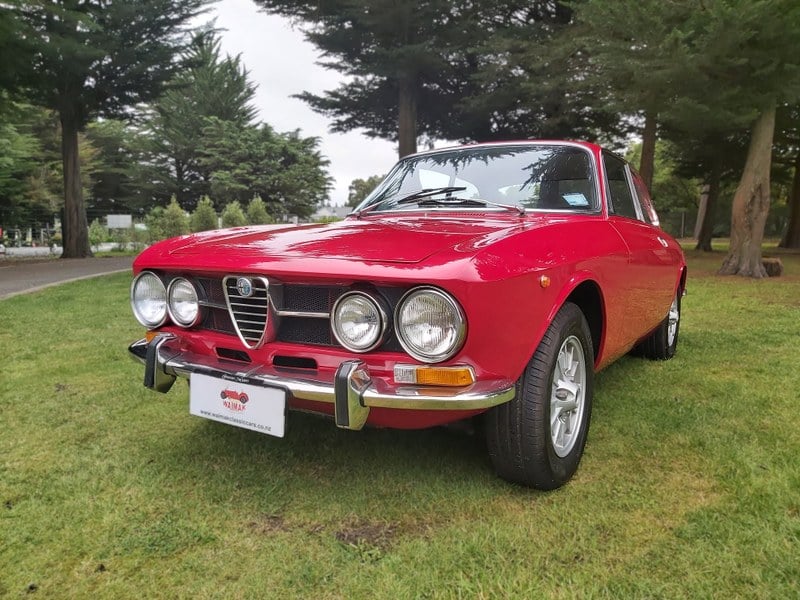 1971 Alfa Romeo 1750 - 2 1971 Alfa Romeo 1750 - 2