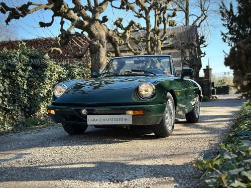 1993 Alfa Romeo Spider 2.0 S4 | Verde Inglese | 30.900 km VERKAUFT