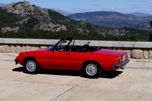 1975 Alfa Romeo Spider 1600 Junior 2+2