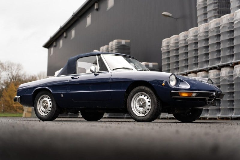 1977 Alfa Romeo Spider - 1 1977 Alfa Romeo Spider - 1