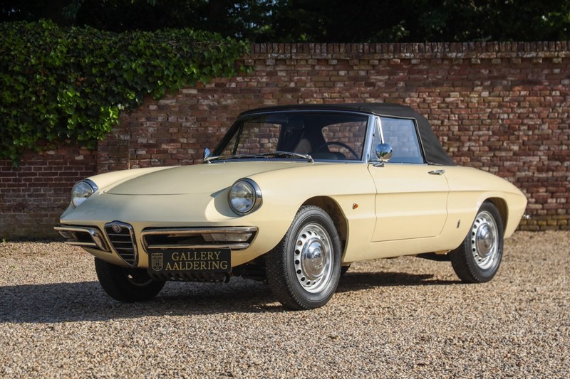 1967 Alfa Romeo Spider (Duetto) - 2 1967 Alfa Romeo Spider (Duetto) - 2