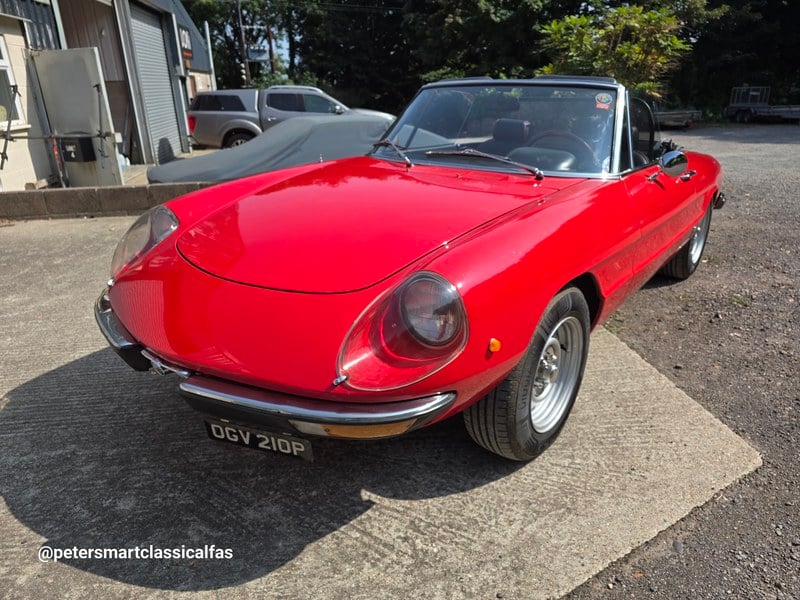 1975 Alfa Romeo Spider - 1 1975 Alfa Romeo Spider - 1