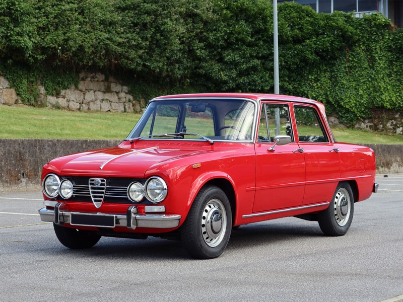 1972 Alfa Romeo Giulia - 2 1972 Alfa Romeo Giulia - 2