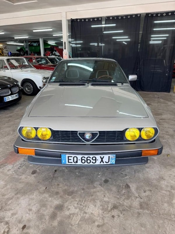 1984 Alfa Romeo GTV - 2 1984 Alfa Romeo GTV - 2