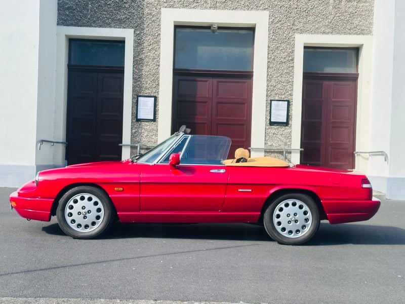 1991 Alfa Romeo Spider - 1 1991 Alfa Romeo Spider - 1