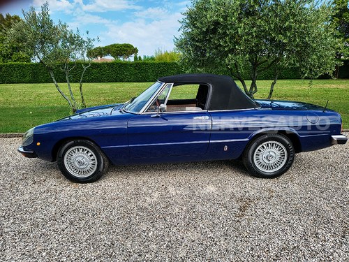 Alfa Romeo Spider Duetto 2000 Blu Interni Beige 1974 Till salu