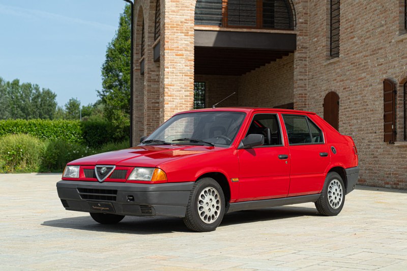 1991 Alfa Romeo 33 - 1 1991 Alfa Romeo 33 - 1