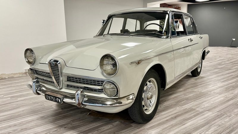1960 Alfa Romeo 2000 Berlina - 2 1960 Alfa Romeo 2000 Berlina - 2