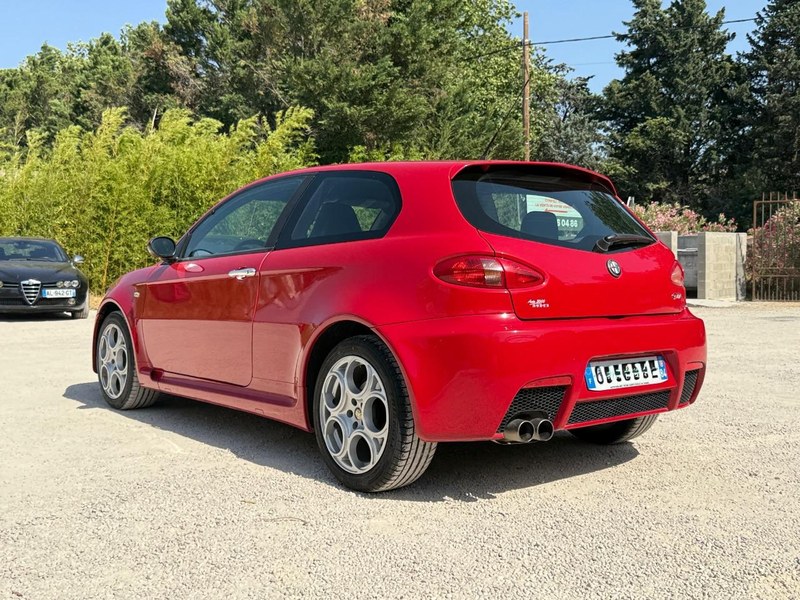 2005 Alfa Romeo 147 - 2 2005 Alfa Romeo 147 - 2