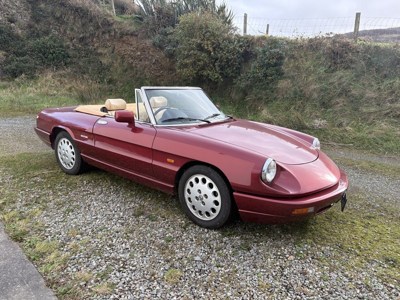 1990 Alfa Romeo Spider - 2 1990 Alfa Romeo Spider - 2