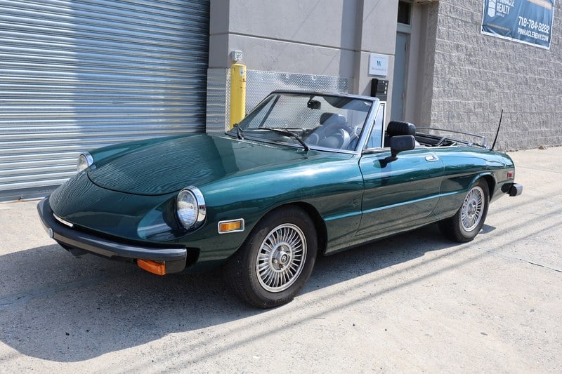 1976 Alfa Romeo 2000 - 2 1976 Alfa Romeo 2000 - 2