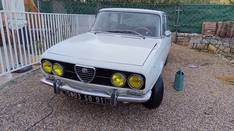 1973 Alfa Romeo 2000 - 1 1973 Alfa Romeo 2000 - 1