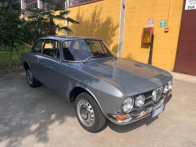 1968 Alfa Romeo GT - 2 1968 Alfa Romeo GT - 2