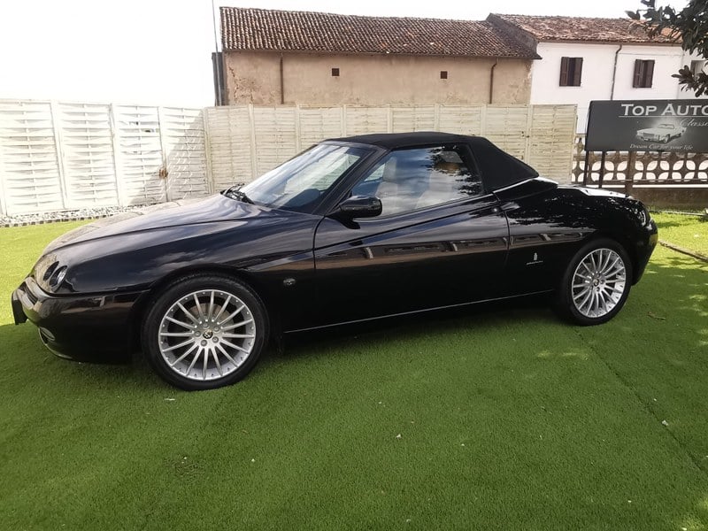 2000 Alfa Romeo GTV - 2 2000 Alfa Romeo GTV - 2