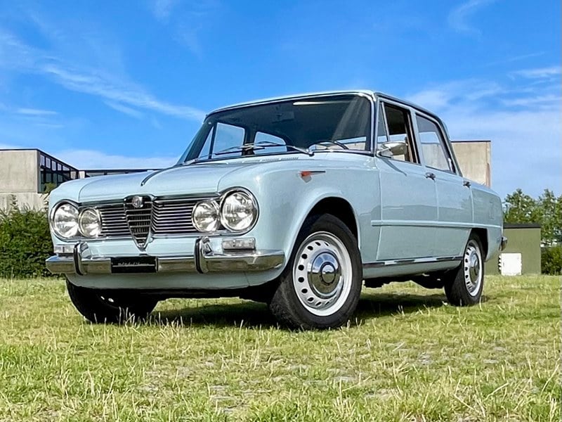1965 Alfa Romeo Giulia - 1 1965 Alfa Romeo Giulia - 1