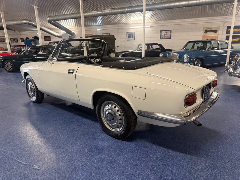1966 Alfa Romeo Giulia - 2 1966 Alfa Romeo Giulia - 2