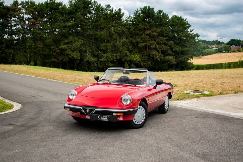 1989 Alfa Romeo Spider - 1 1989 Alfa Romeo Spider - 1