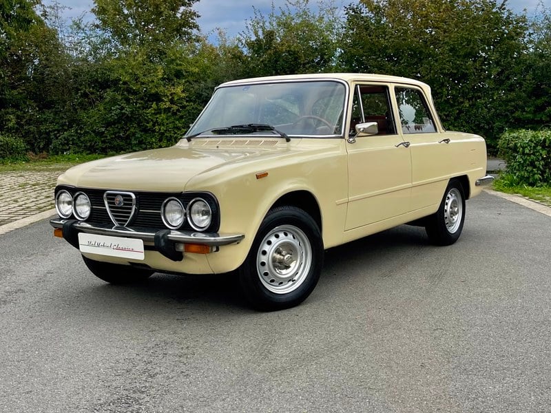 1977 Alfa Romeo Giulia - 1 1977 Alfa Romeo Giulia - 1