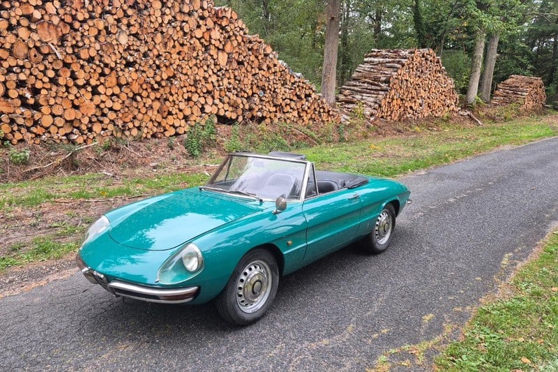 1969 Alfa Romeo Spider (Duetto) - 2 1969 Alfa Romeo Spider (Duetto) - 2
