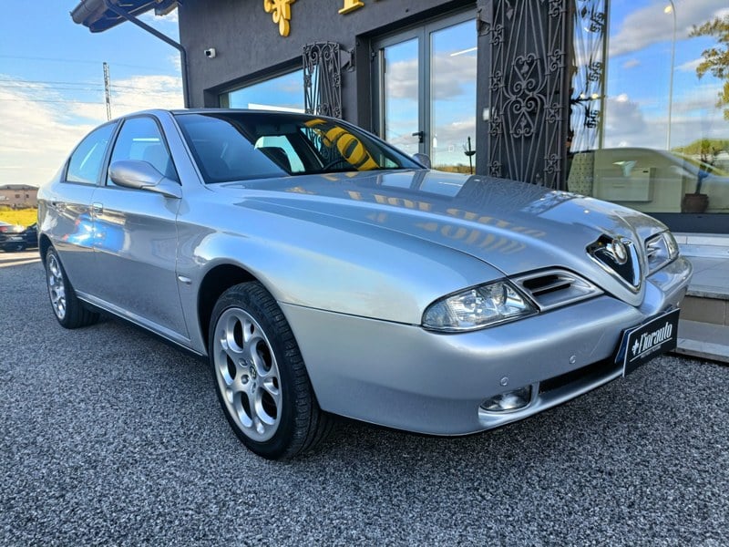 2000 Alfa Romeo 166 - 2 2000 Alfa Romeo 166 - 2