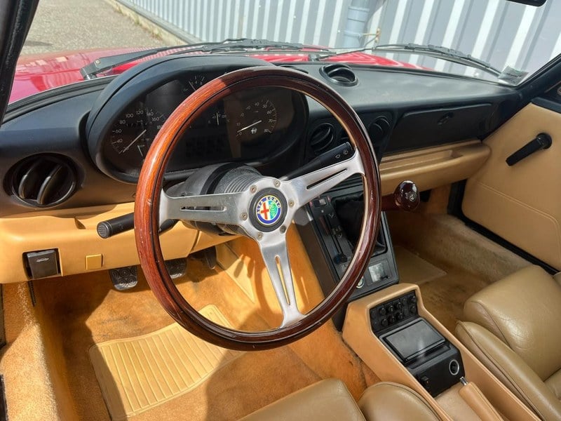 1991 Alfa Romeo Spider - 2 1991 Alfa Romeo Spider - 2