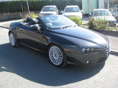 Title	2007 07-reg Alfa Romeo Spider 2.2JTS manual finished  For Sale