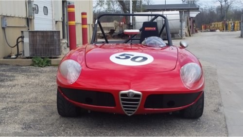Alfa Romeo Duetto "round tail"  1966. In vendita