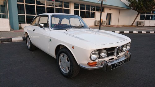1971 Alfa romeo 1750 gtv veloce mk2 coupe rhd SOLD