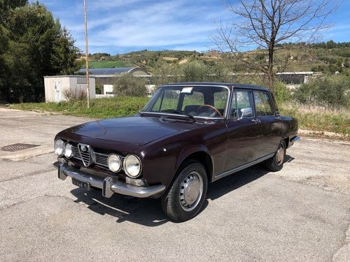 1971 Alfa Romeo 1750 berlina VENDIDO