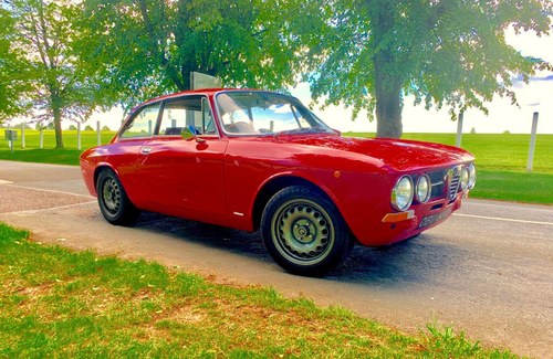 1971 Alfa Romeo Giulia GTV 1750 (Twinspark conversion) In vendita