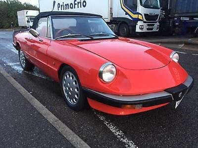 1986 Alfa Romeo Spider 2 litre Convertible in Red For Sale