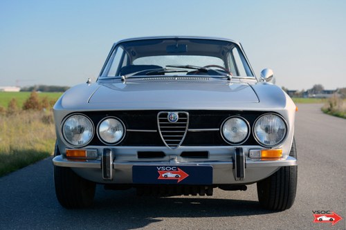 1970 Alfa Romeo 1750 GTV - original configuration, very nice car For Sale