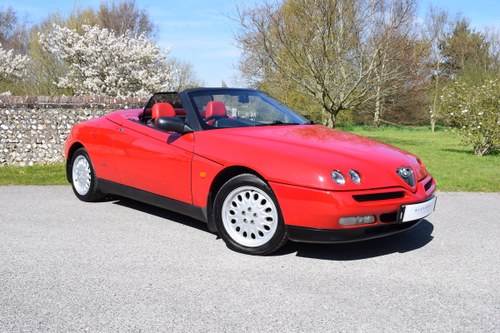 1998 98/S Alfa Romeo Spider 2.0 Twin Spark - 31k - 3 owners - FSH SOLD
