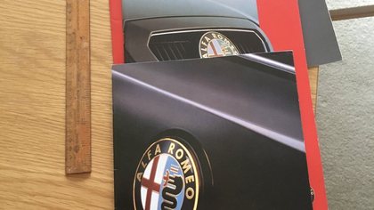 Alfa Romeo 155,33,164 folder brochure 