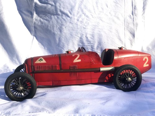Alfa Romeo P2 toy race car. Born to be a legend For Sale