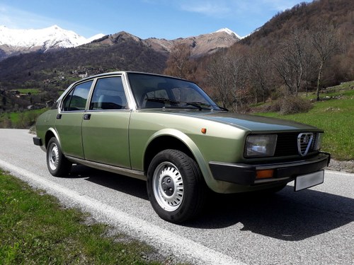 1978 As new Alfa Romeo alfetta 2.0 lusso ,22 k km ! In vendita