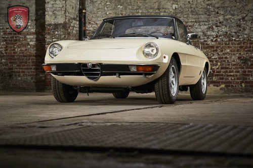 Beautiful Alfa Romeo Spider 1600 from 1978 fastback For Sale