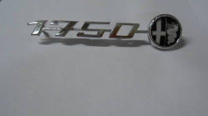 Emblem for Alfa Romeo 1750