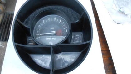 Multiple instrument tachometer for Alfa Romeo Montreal