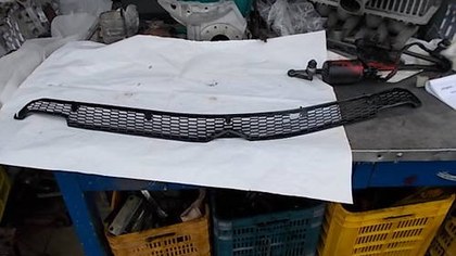 Front lower grill Alfa Romeo Montreal