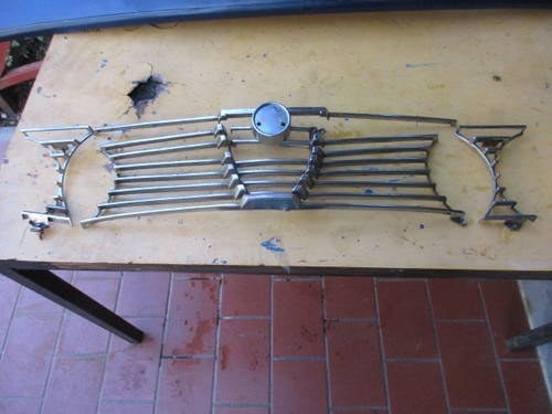 Front grill to repair for Alfa Romeo 2000 Gt Junior veloce A vendre