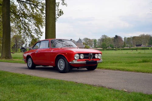 1970 - Alfa Romeo Giulia 1750 Veloce For Sale by Auction