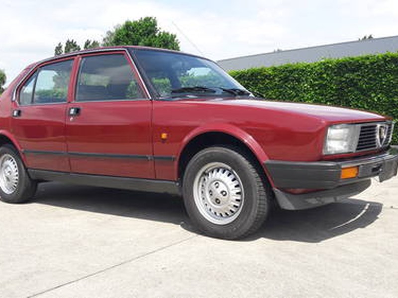 ALFA ROMEO ALFETTA 1983 70000KM NEW CONDITION
