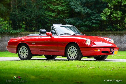 1992 Alfa Romeo Spider 2.0 type 4 in a beautiful colors For Sale