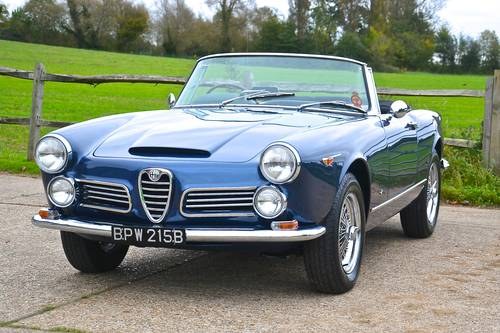 1964 Alfa Romeo 2600 Spider - Factory RHD In vendita