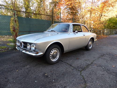1968 Very nice Alfa Romeo GT 1750 Bertone, gray paint red leather SOLD
