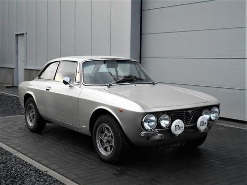 1975 ALFA ROMEO GT JUNIOR 1300 MANUAL 30000 MILES SILVER LHD For Sale